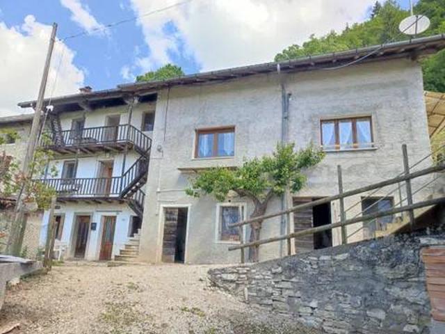 Villa in vendita a Pedavena BL