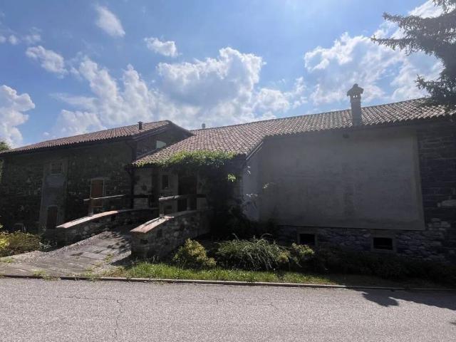 Villa in vendita a Pedavena BL