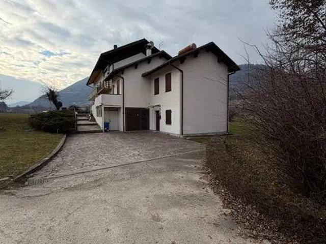 Villa in vendita a Pedavena BL