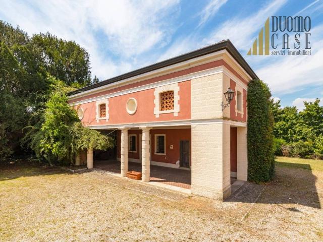 Villa in vendita a Pederobba TV