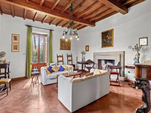 Villa in vendita a Pelago FI