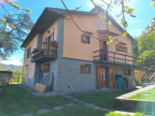 Villa in vendita a Pelago FI