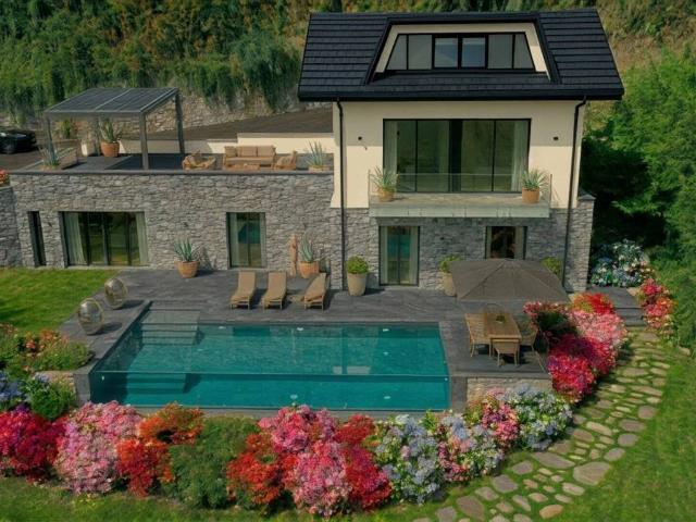 Villa in vendita a Pella NO
