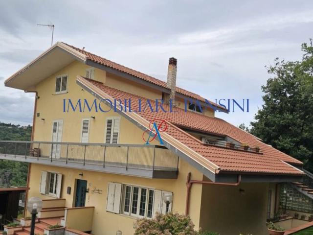 Villa in vendita a Pentone CZ