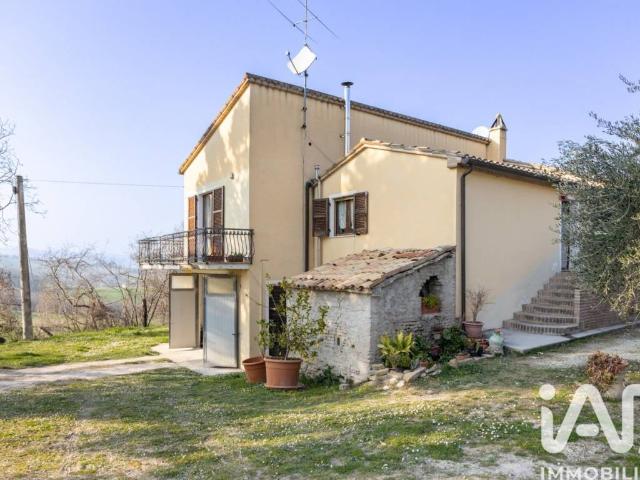 Villa in vendita a Pergola PU
