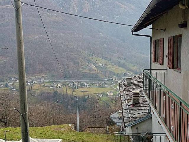Villa in vendita a Perloz AO