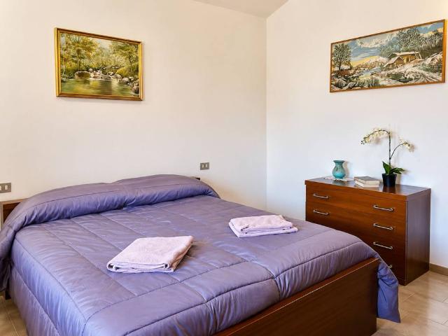 Villa in vendita a Perledo LC