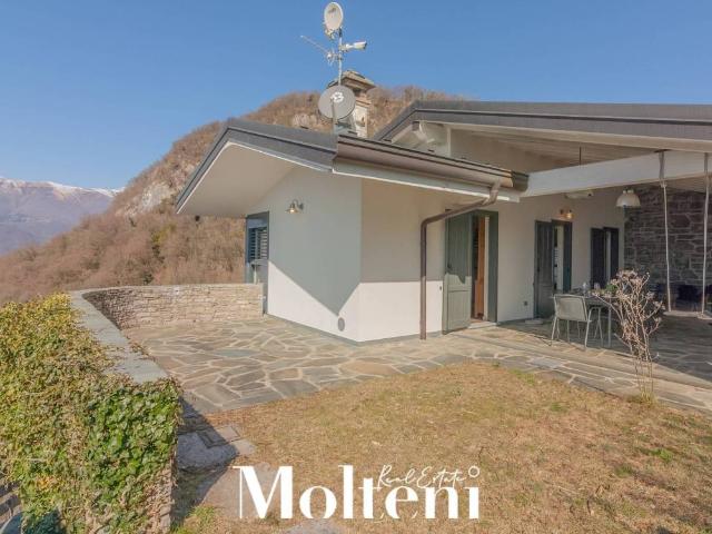 Villa in vendita a Perledo LC
