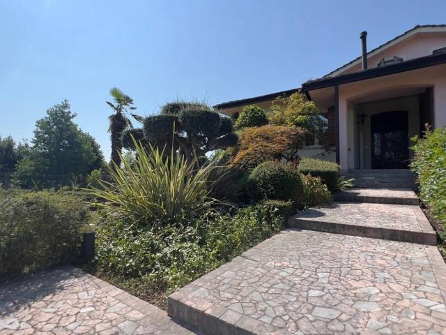 Villa in vendita a Pernumia PD