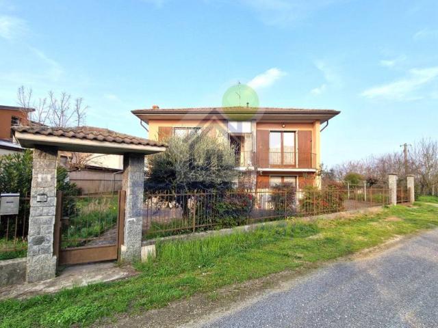 Villa in vendita a Persico Dosimo CR