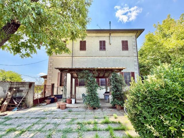Villa in vendita a Persico Dosimo CR