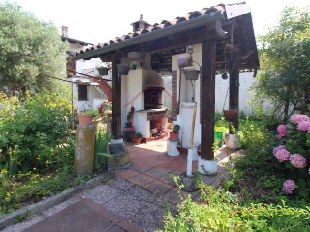 Villa in vendita a Pertengo VC