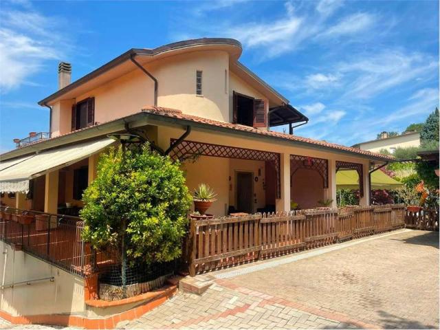 Villa in vendita a Perugia PG