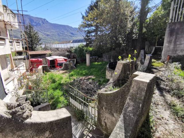 Villa in vendita a Pescate LC