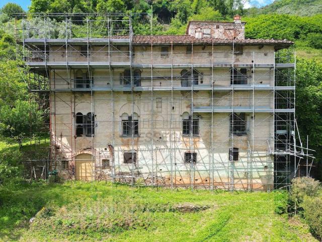 Villa in vendita a Pescaglia LU