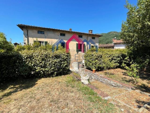 Villa in vendita a Pescaglia LU