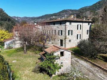 Villa in vendita a Pescaglia LU