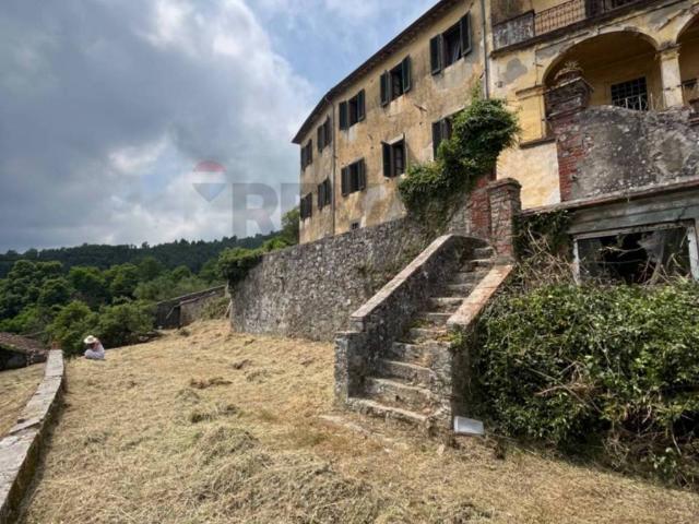 Villa in vendita a Pescaglia LU