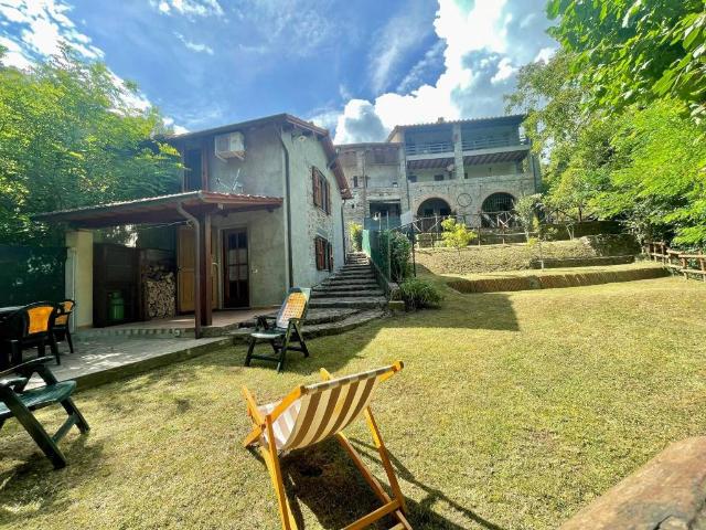 Villa in vendita a Pescaglia LU