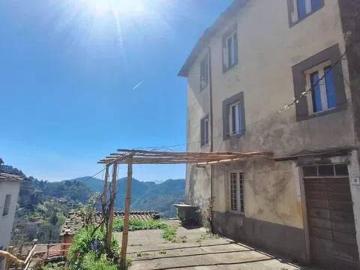 Villa in vendita a Pescaglia LU
