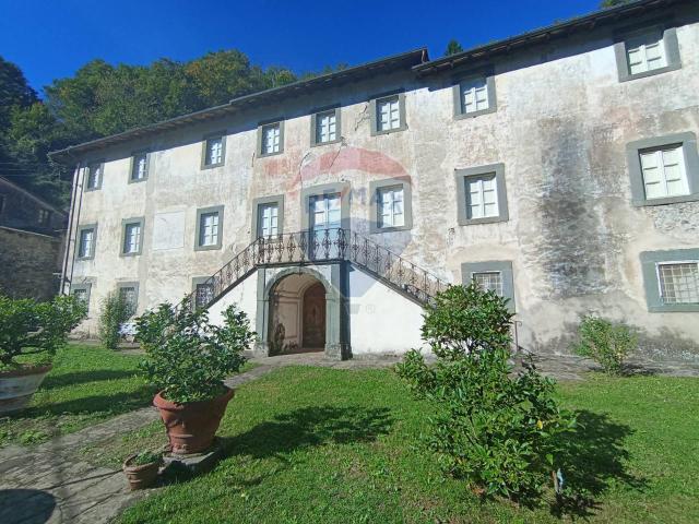Villa in vendita a Pescaglia