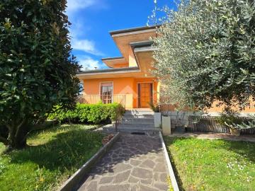Villa in vendita a Pescantina VR