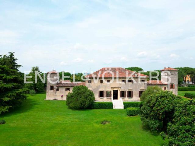 Villa in vendita a Pescantina VR