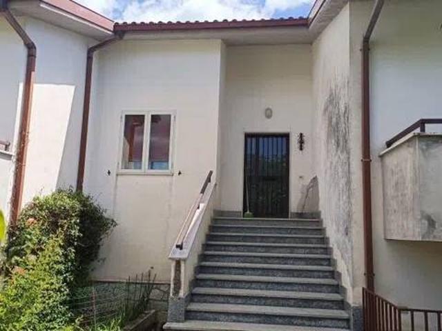 Villa in vendita a Pesche IS