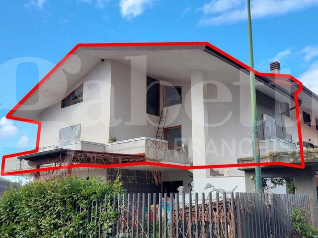 Villa in vendita a Pesche IS