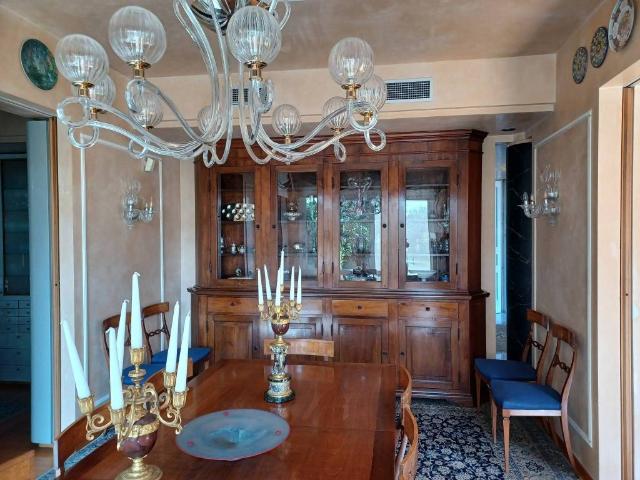 Villa in vendita a Peschiera Borromeo MI