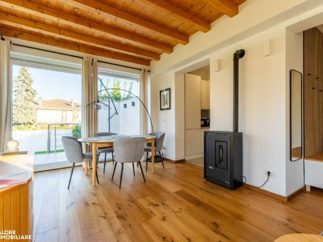 Villa in vendita a Peschiera Borromeo MI