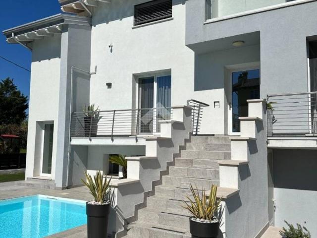 Villa in vendita a Peschiera del Garda VR