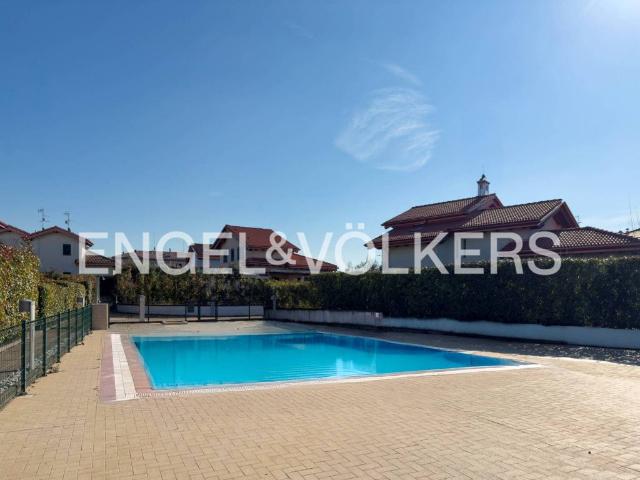 Villa in vendita a Peschiera del Garda VR