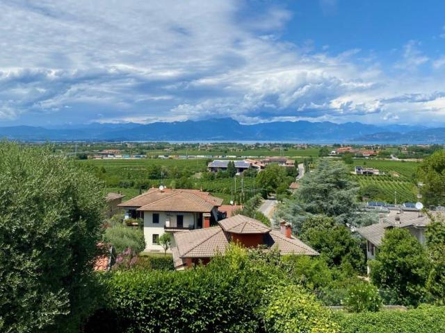 Villa in vendita a Peschiera del Garda VR
