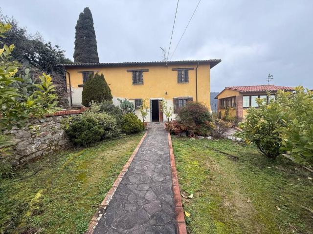 Villa in vendita a Pescia PT