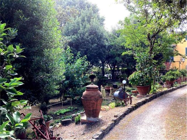 Villa in vendita a Pescia PT