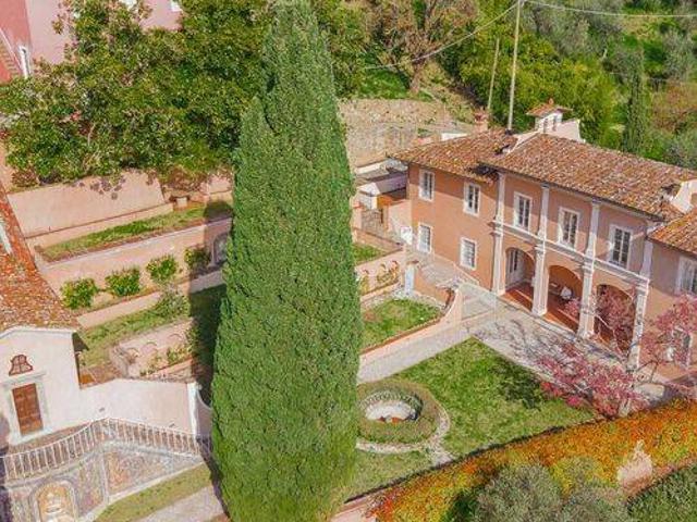Villa in vendita a Pescia PT