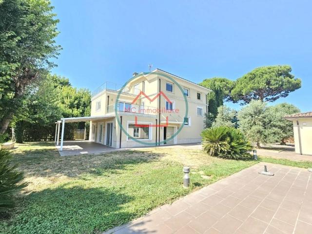Villa in vendita a Pescia PT