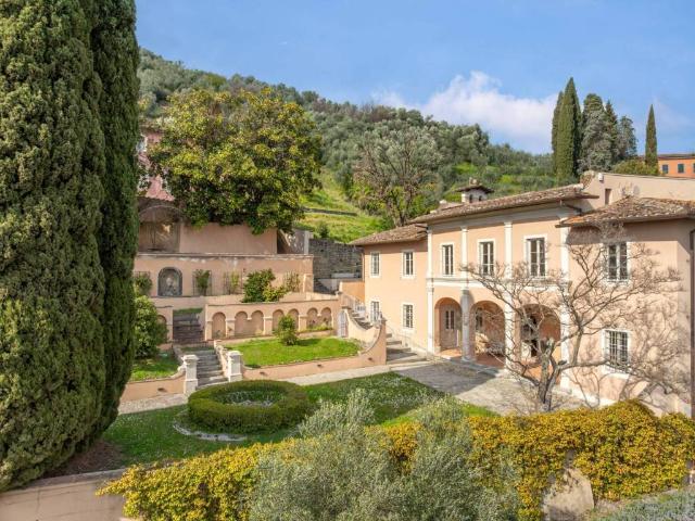 Villa in vendita a Pescia PT