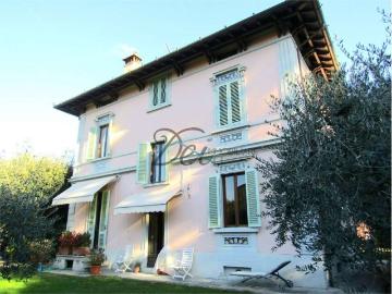 Villa in vendita a Pescia PT
