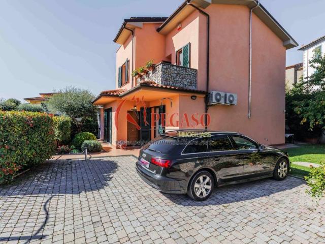 Villa in vendita a Pescia PT