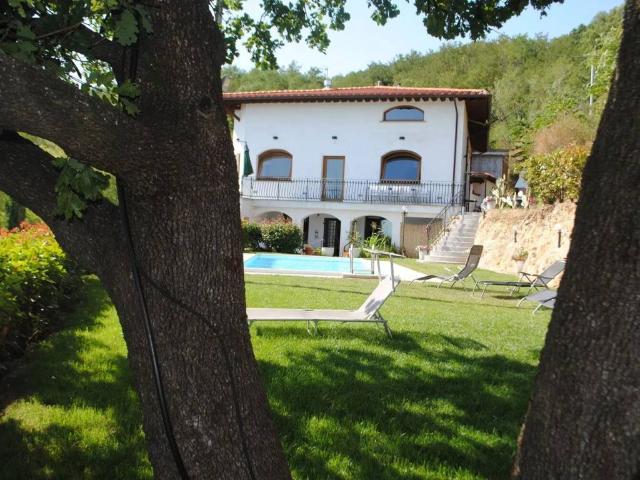 Villa in vendita a Pescia PT