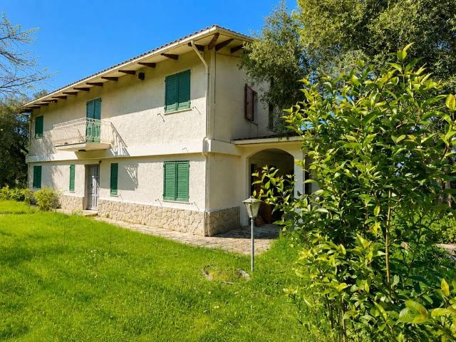 Villa in vendita a Pesaro PU