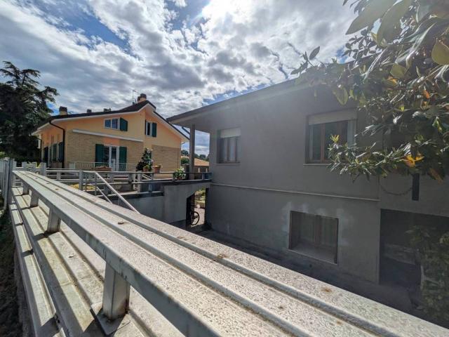 Villa in vendita a Pesaro PU