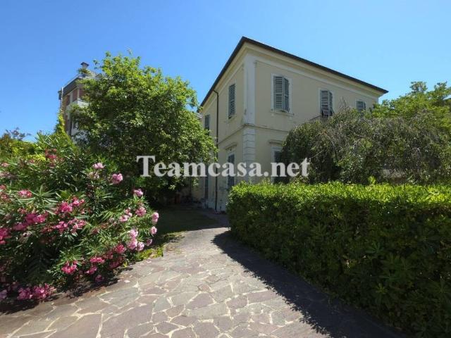 Villa in vendita a Pesaro PU