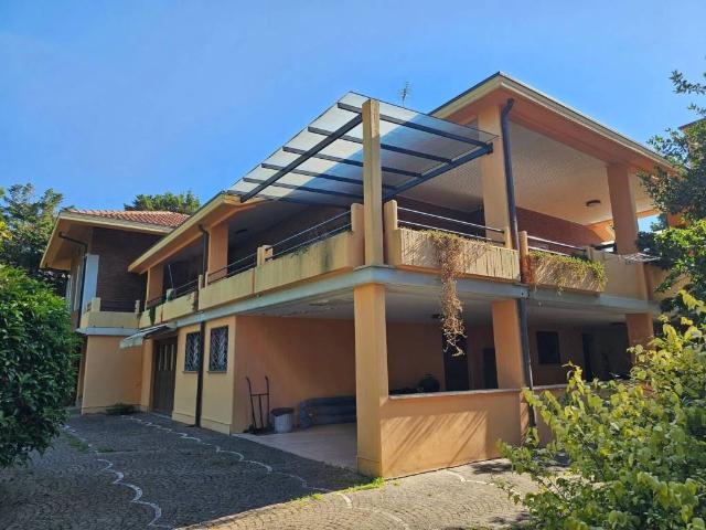 Villa in vendita a Pesaro PU
