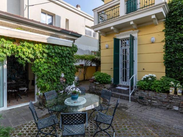Villa in vendita a Pesaro PU
