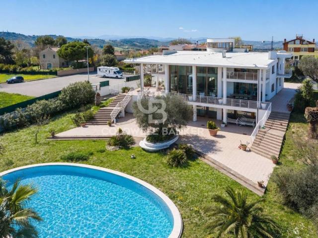 Villa in vendita a Pesaro PU