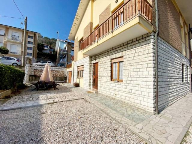 Villa in vendita a Pesaro PU