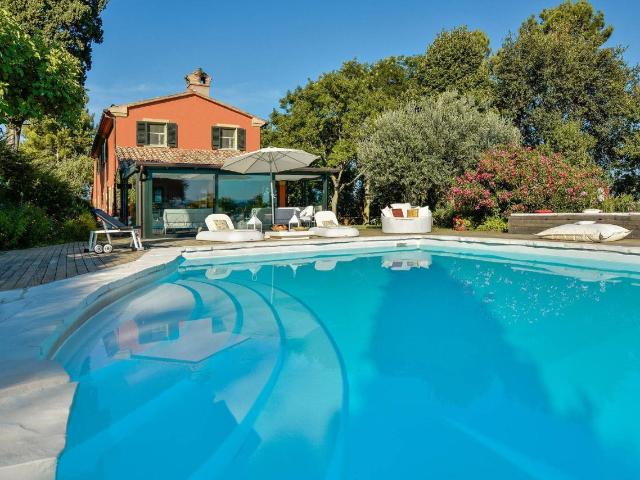 Villa in vendita a Pesaro